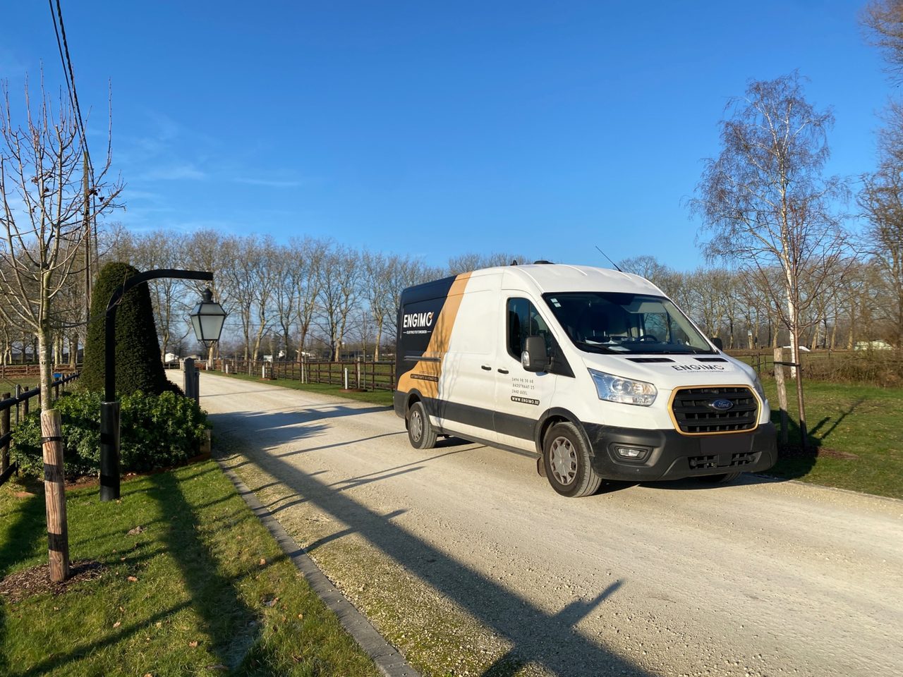Engimo onderweg voor elektriciteitswerken in de Kempen